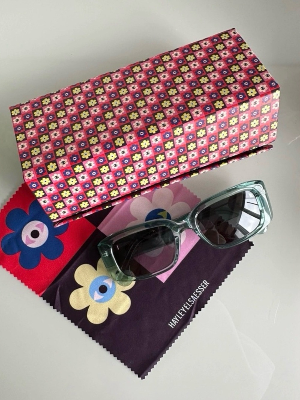Hayley Elsaesser mouthy Rectangular Sunglasses
